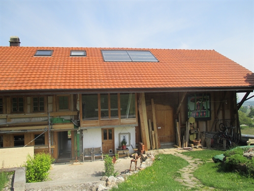 Bienvenue à notre journée portes ouvertes pour découvrir notre système complet  solaire thermique et bois en autoconstruction Sebasol